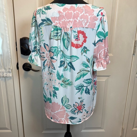 LOFT Floral Flutter V-Neck Top Sz S Short Sleeve - Picture 3 of 12